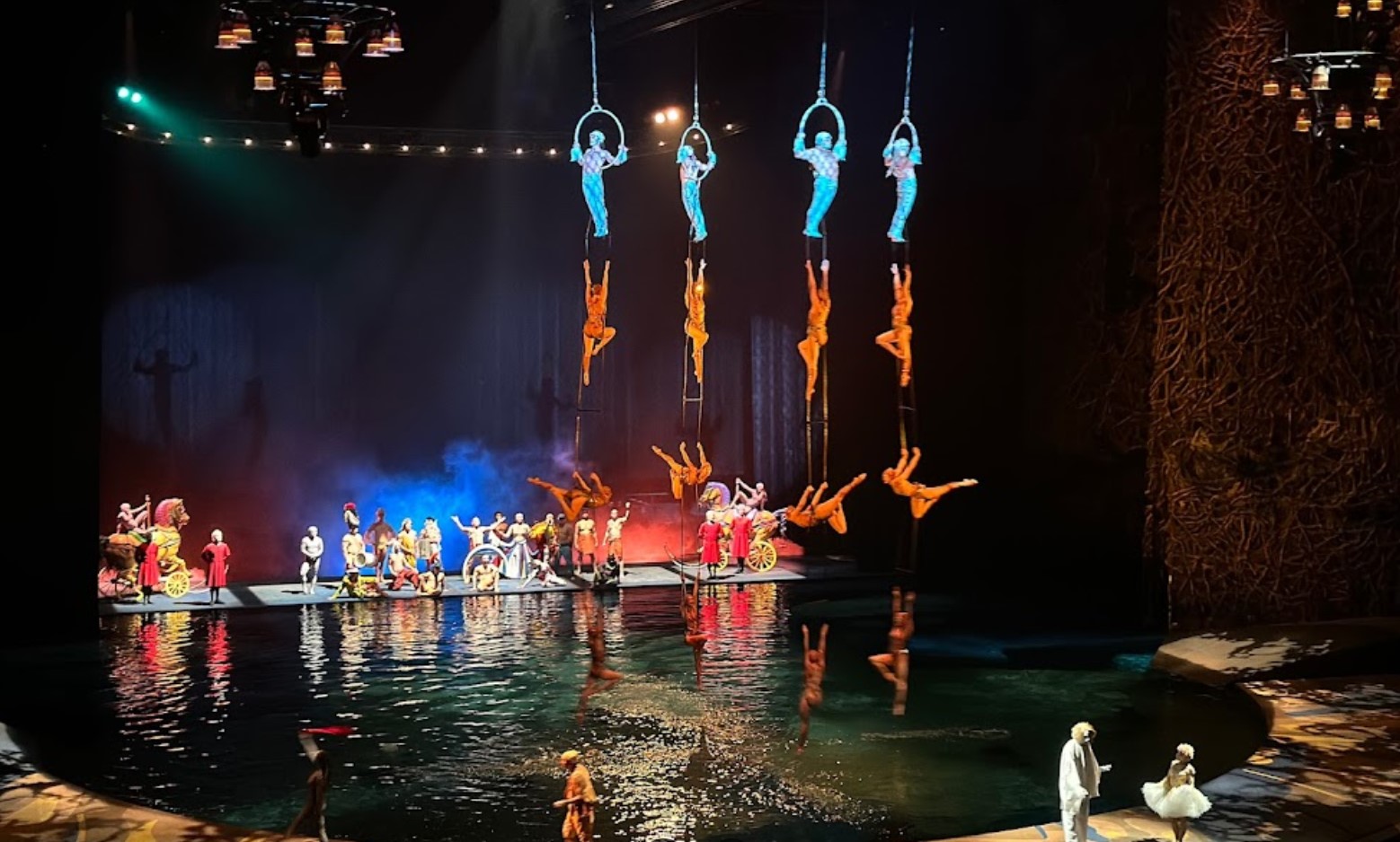 O by Cirque du Soleil