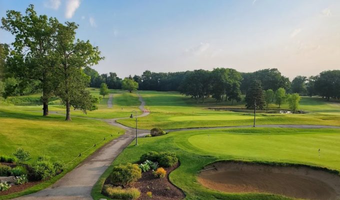 Eaglewood Golf Course