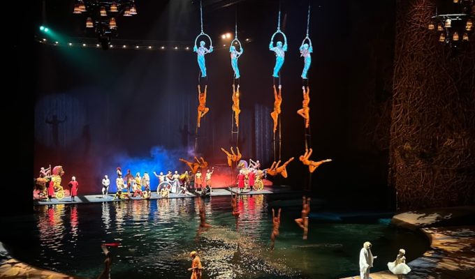 O by Cirque du Soleil